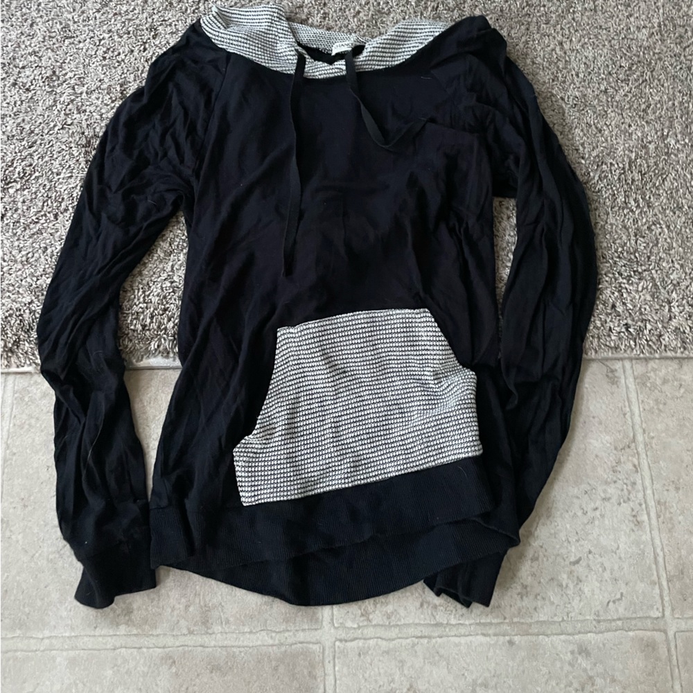 Women’s sweatshirt